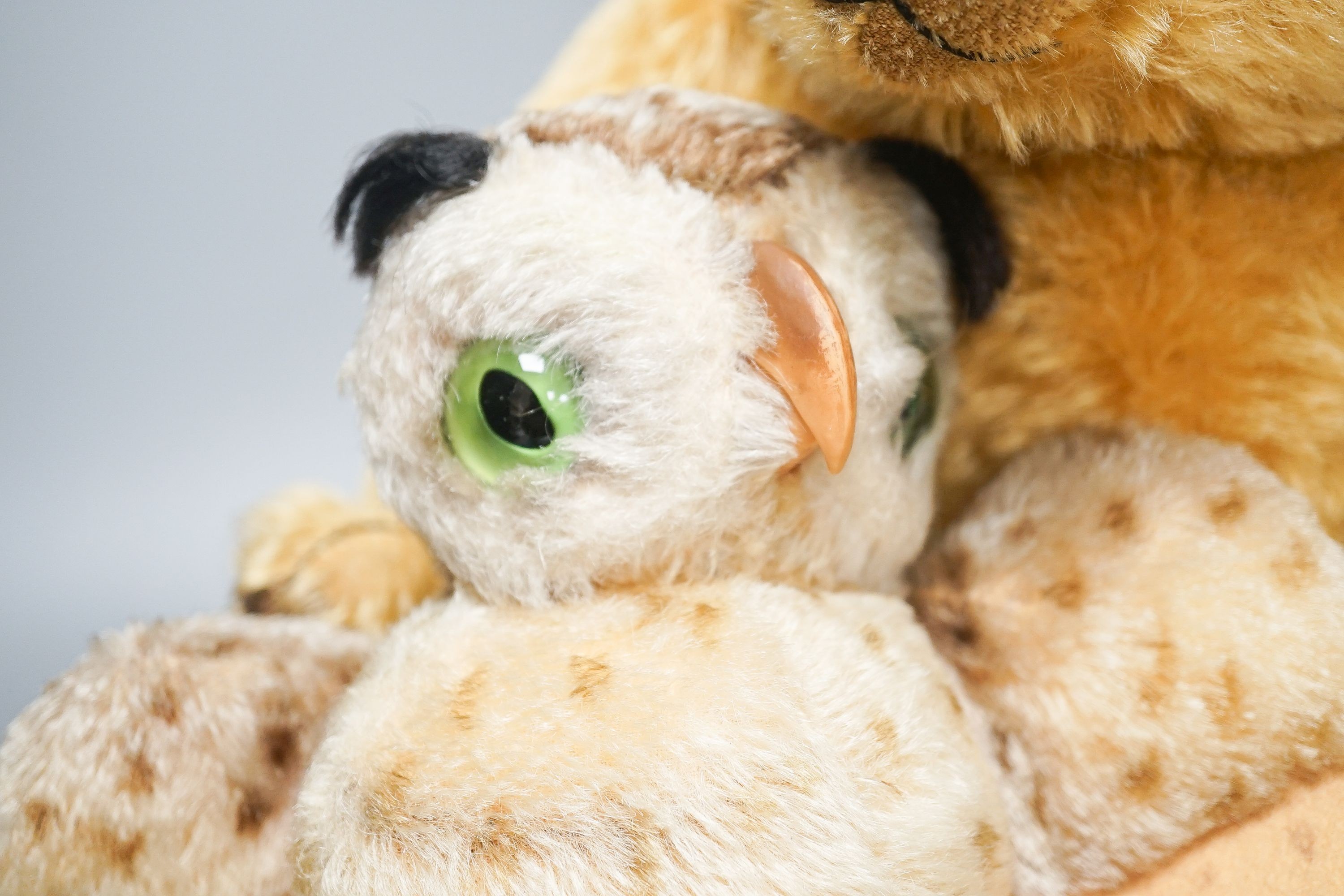 A 1930's Farnell teddy bear and a Steiff Witty Owl